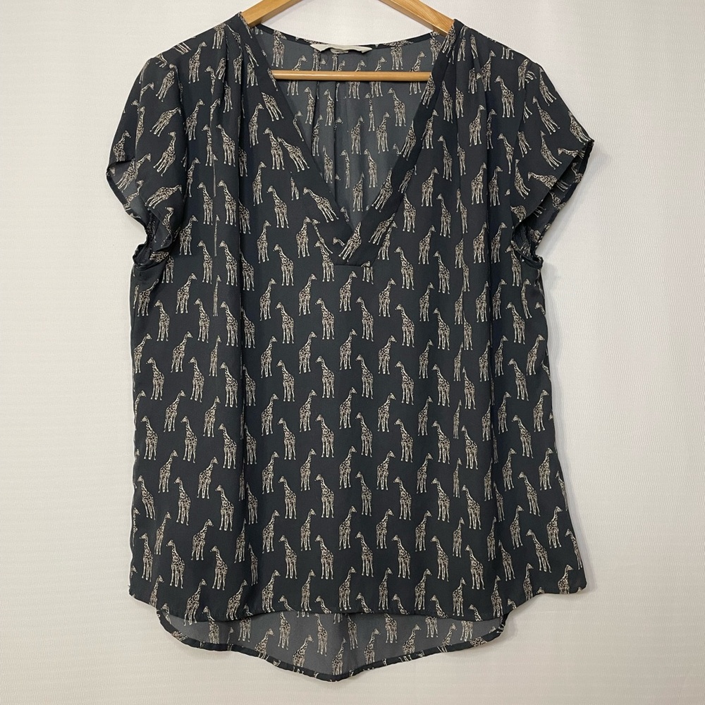 Women’s H&M Conscious Giraffe Print V-Neck Blouse | Size 10